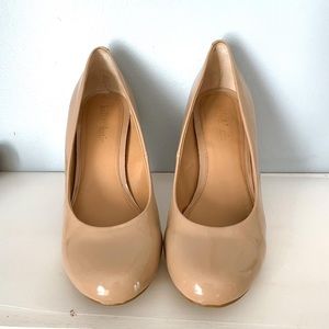 Nude Pumps